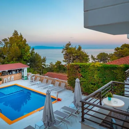 Maya Bay Kallithea (Chalkidiki)